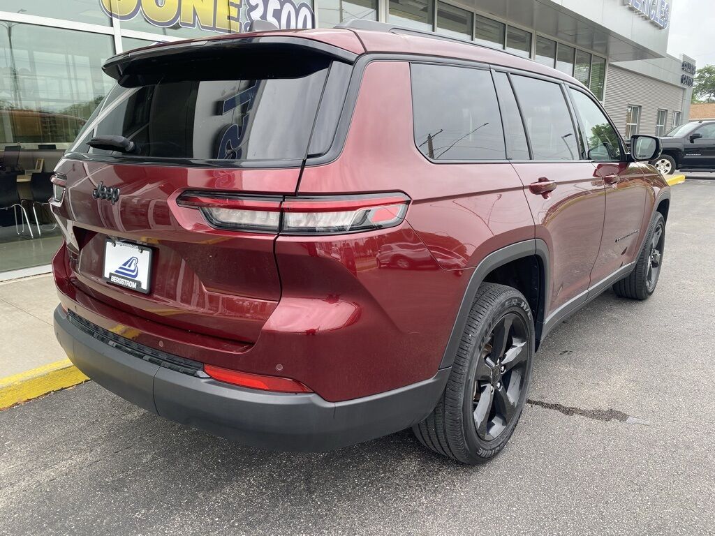 2023 Jeep Grand Cherokee L Altitude Green Bay WI