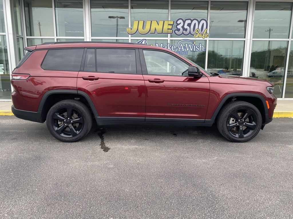 2023 Jeep Grand Cherokee L Altitude Green Bay WI