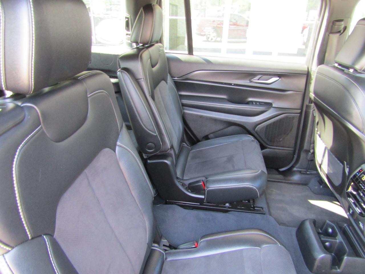 2023 Jeep Grand Cherokee L Altitude Mountain Home ID