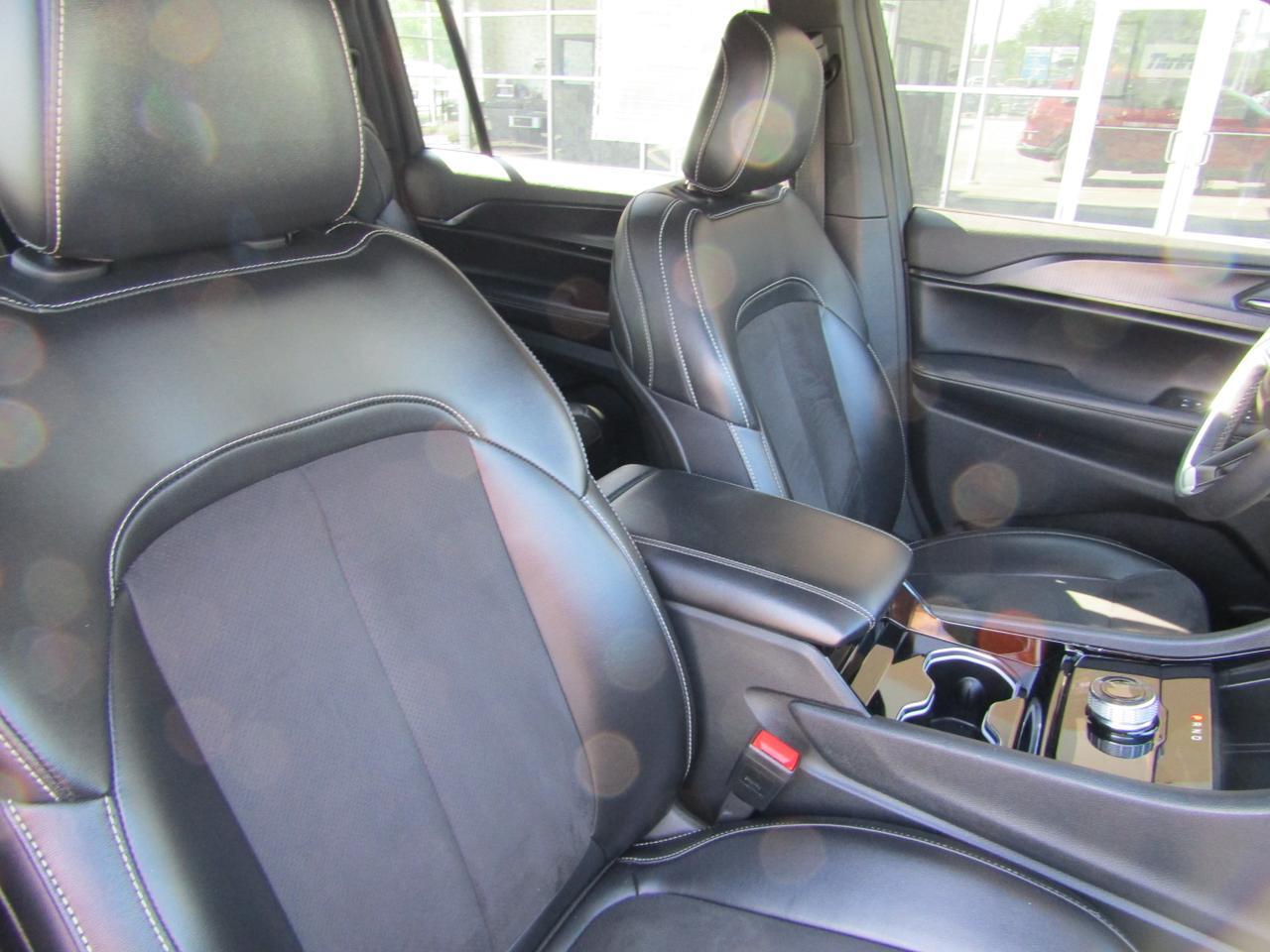 2023 Jeep Grand Cherokee L Altitude Mountain Home ID