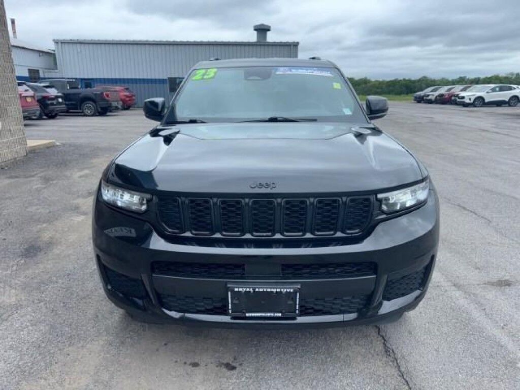 2023 Jeep Grand Cherokee L Altitude Cooperstown NY