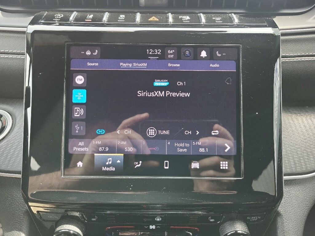 2023 Jeep Grand Cherokee L Altitude Owego NY