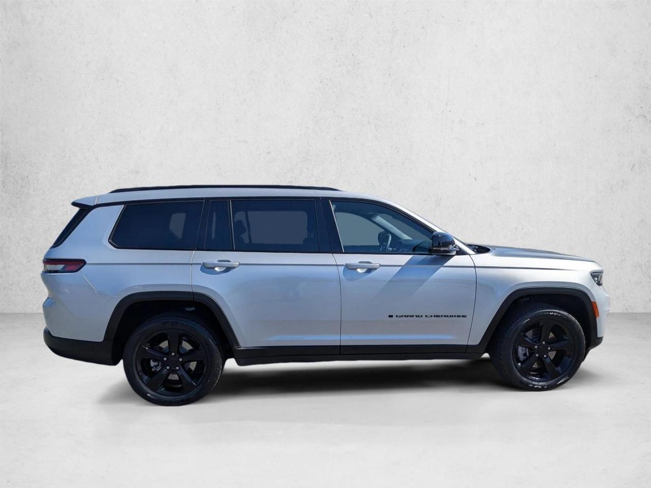 2023 Jeep Grand Cherokee L Altitude Roseville CA