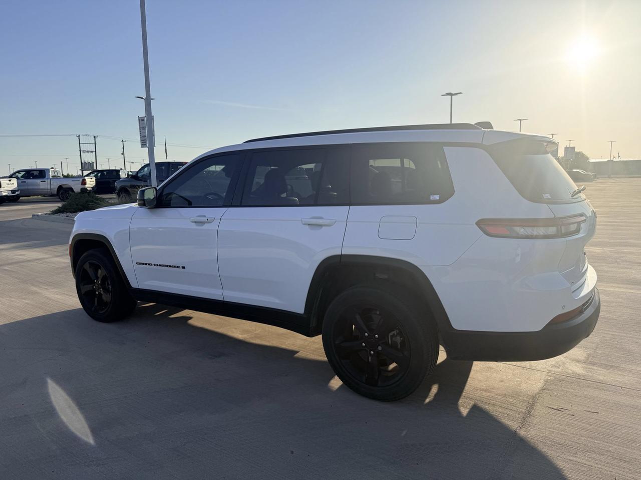 2023 Jeep Grand Cherokee L Altitude Castroville TX