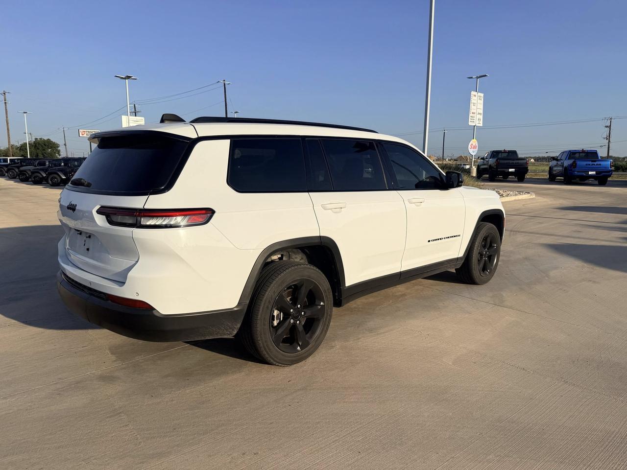 2023 Jeep Grand Cherokee L Altitude Castroville TX