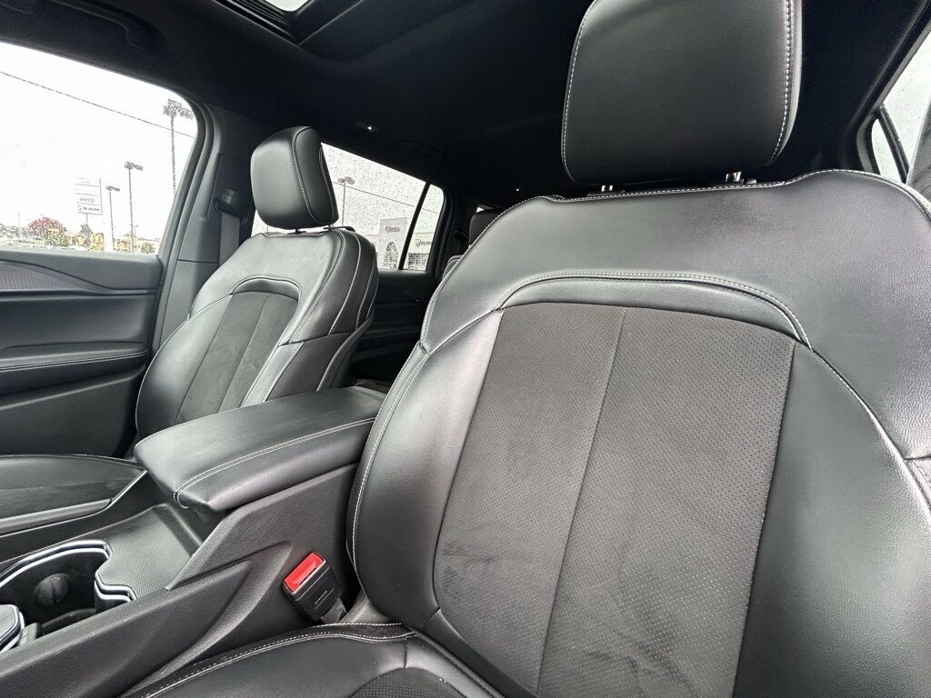 2023 Jeep Grand Cherokee L Altitude X Crestwood KY