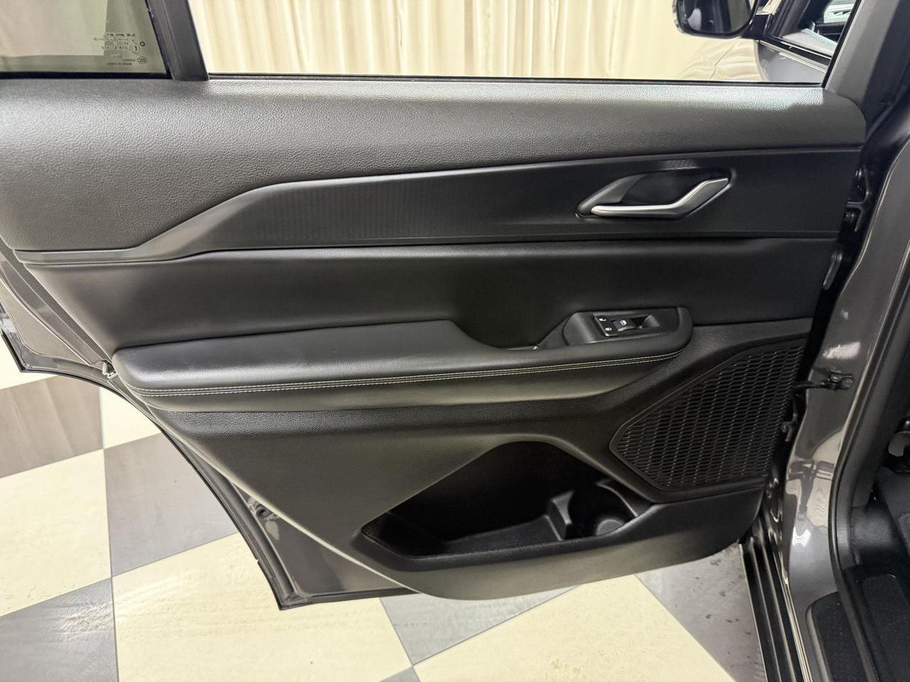 2023 Jeep Grand Cherokee L Altitude Annapolis MD