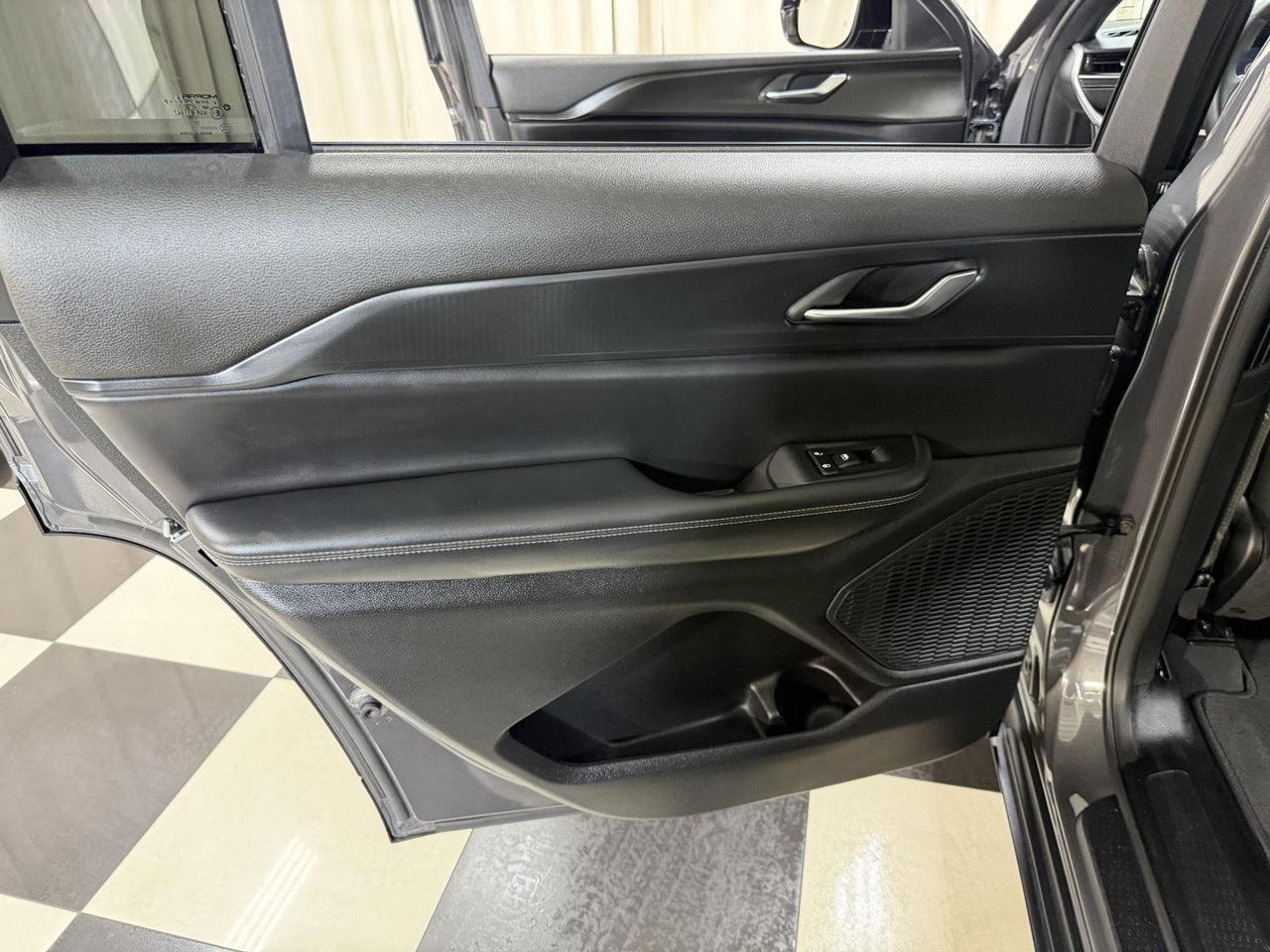 2023 Jeep Grand Cherokee L Altitude Annapolis MD