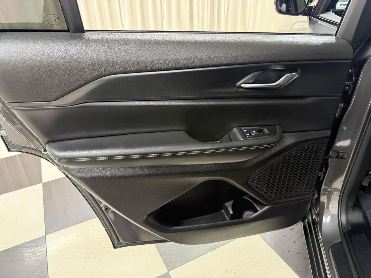 2023 Jeep Grand Cherokee L Altitude Annapolis MD