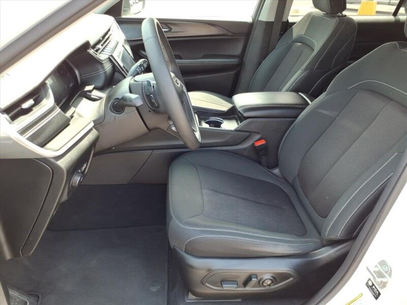 2023 Jeep Grand Cherokee L Laredo Del Rio TX