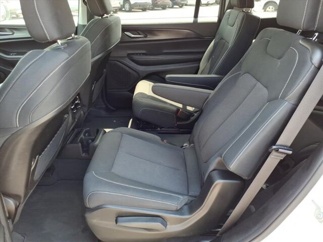 2023 Jeep Grand Cherokee L Laredo  TX