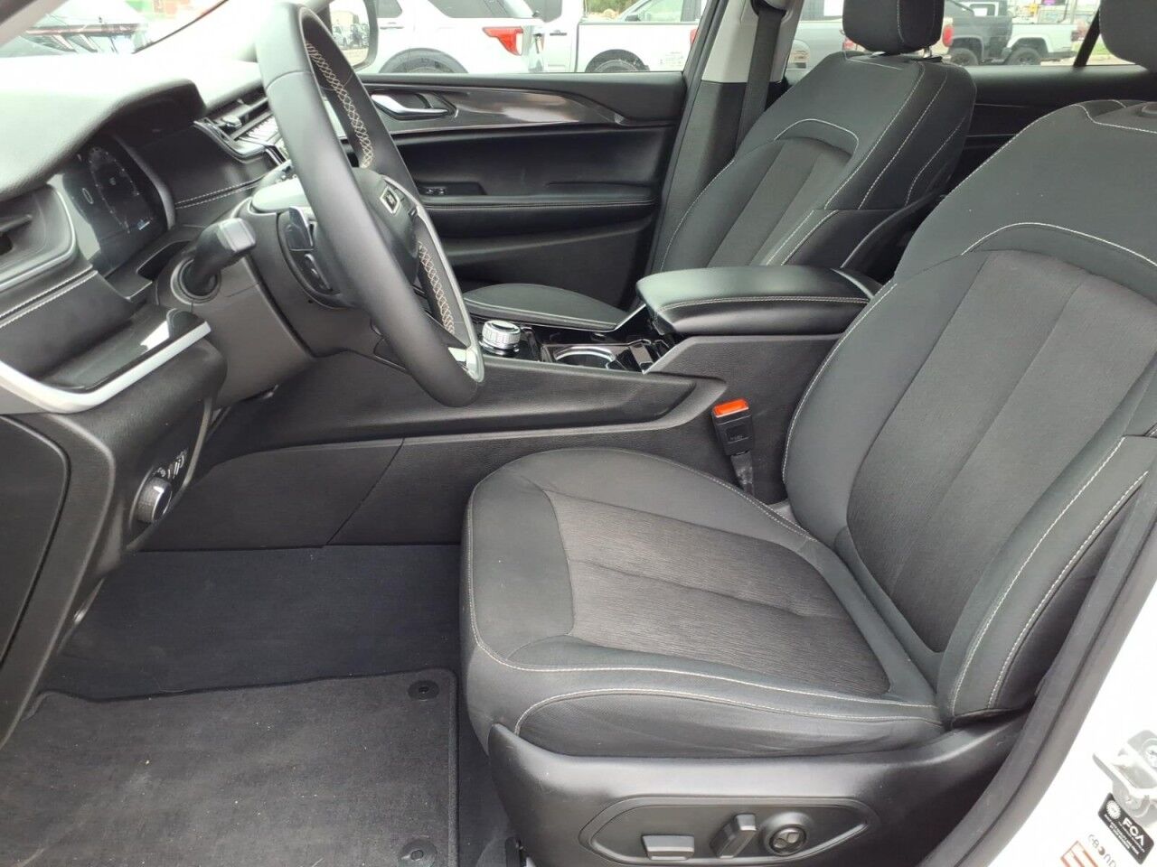 2023 Jeep Grand Cherokee L Laredo Uvalde TX