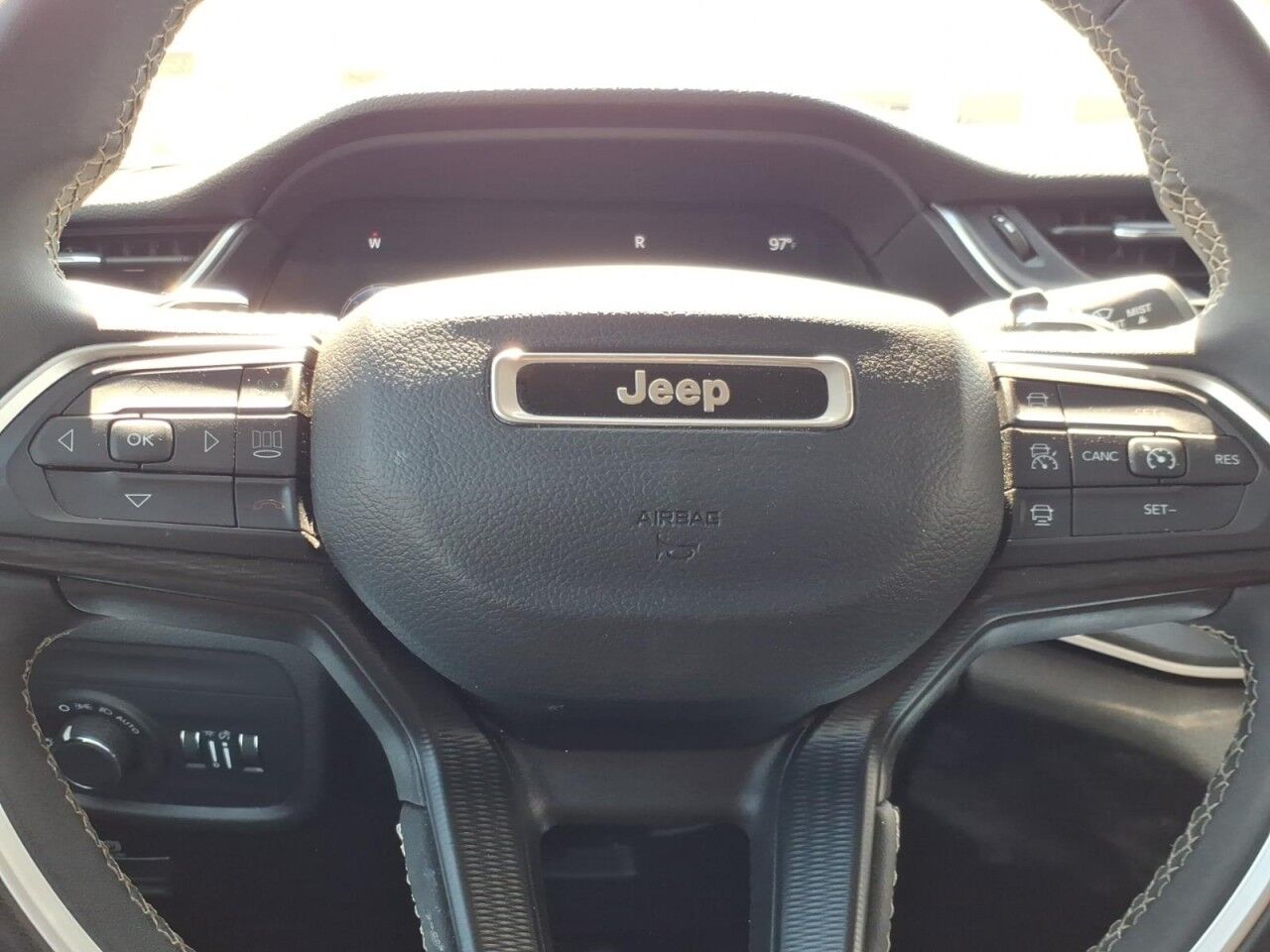 2023 Jeep Grand Cherokee L Laredo Uvalde TX