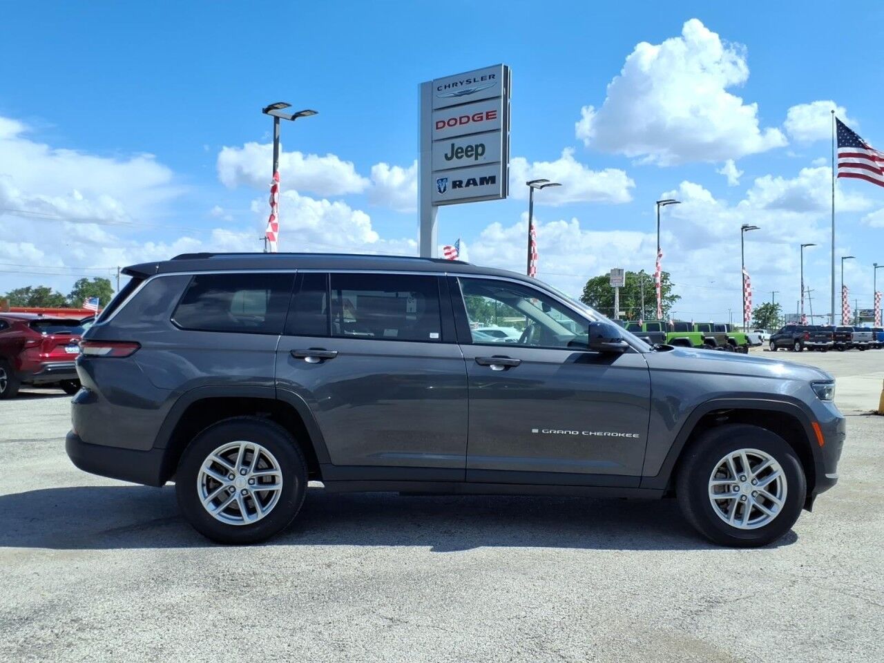 2023 Jeep Grand Cherokee L Laredo