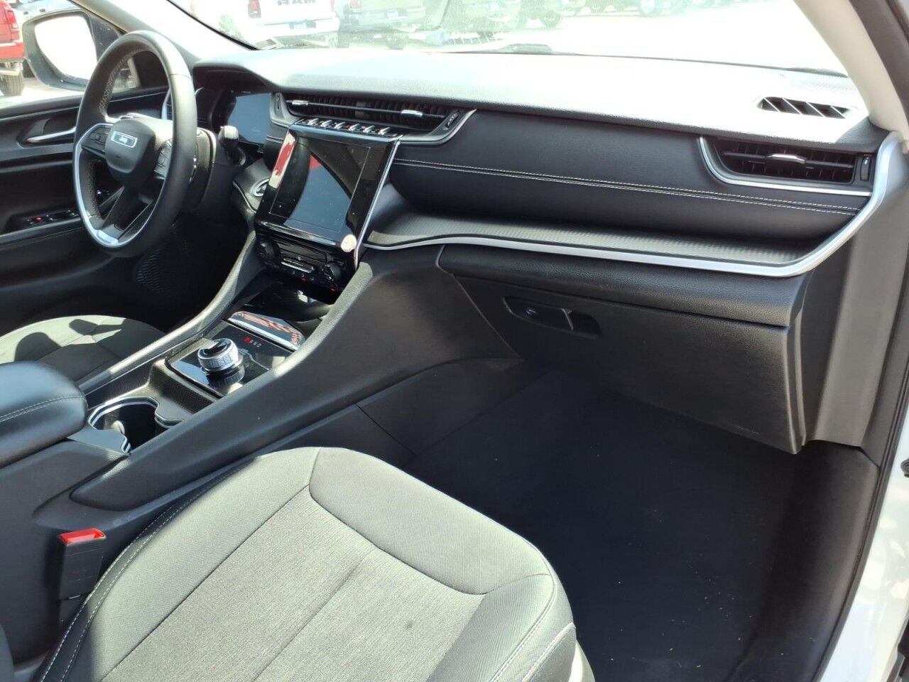2023 Jeep Grand Cherokee L Laredo Uvalde TX