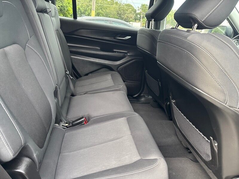 2023 Jeep Grand Cherokee L Laredo 4WD Seffner FL