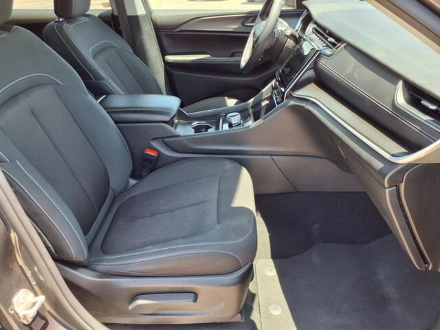 2023 Jeep Grand Cherokee L Laredo 4x4  TX