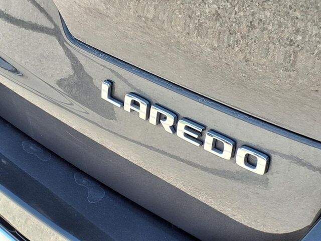 2023 Jeep Grand Cherokee L Laredo 4x4  TX