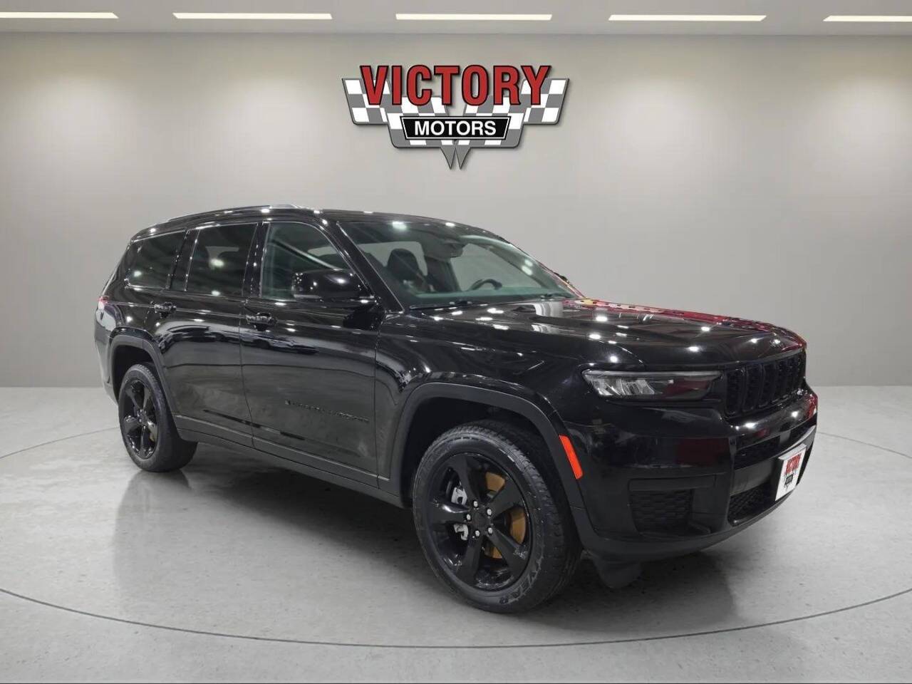 2023 Jeep Grand Cherokee L Laredo 4x4 4dr SUV Chesterfield MI