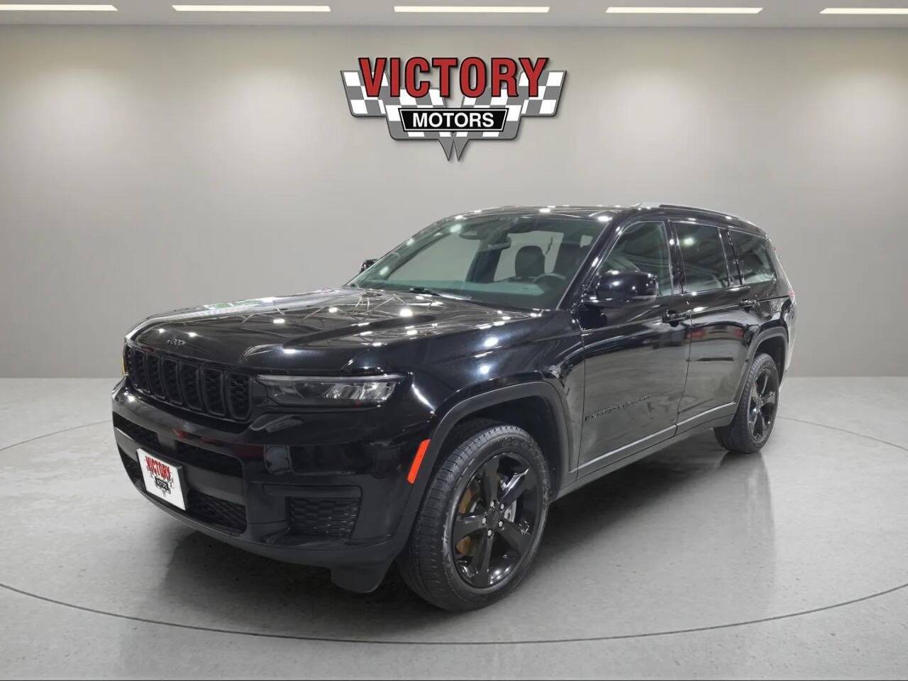 2023 Jeep Grand Cherokee L Laredo 4x4 4dr SUV Chesterfield MI