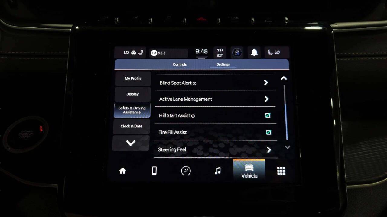 2023 Jeep Grand Cherokee L Laredo 4x4 4dr SUV Chesterfield MI