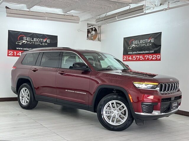 2023 Jeep Grand Cherokee Laredo photo 2