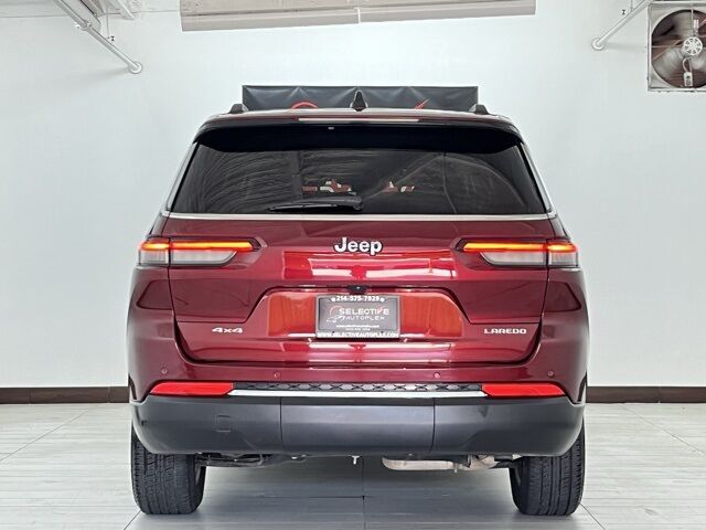 2023 Jeep Grand Cherokee Laredo photo 4