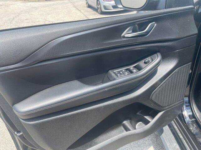 2023 Jeep Grand Cherokee L Laredo Cleveland OH