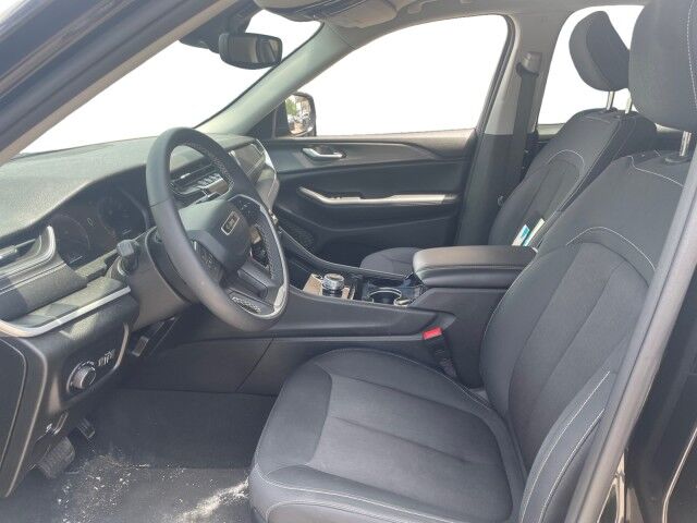 2023 Jeep Grand Cherokee L Laredo Cleveland OH