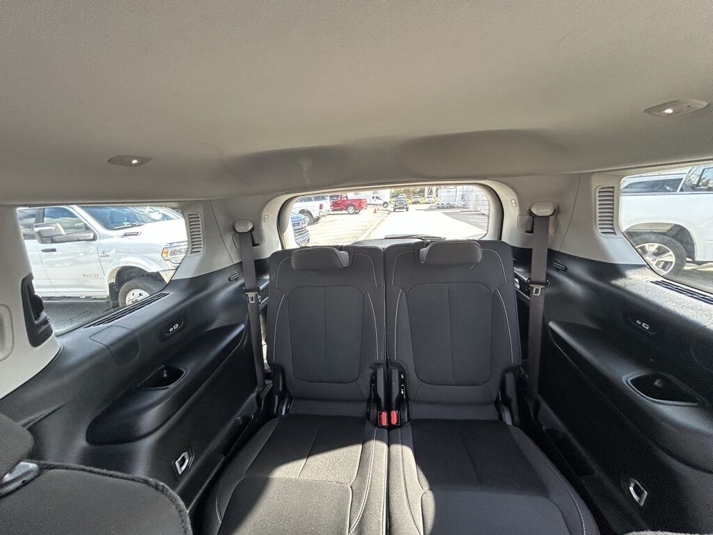 2023 Jeep Grand Cherokee L Laredo Crestwood KY