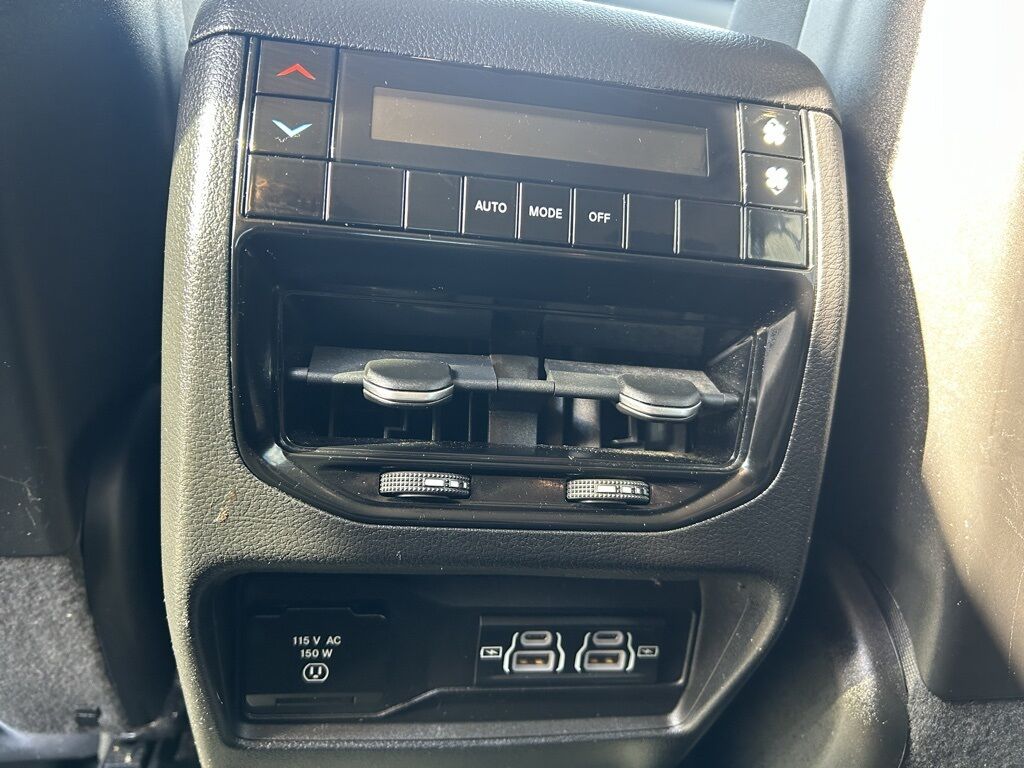 2023 Jeep Grand Cherokee L Laredo Crestwood KY