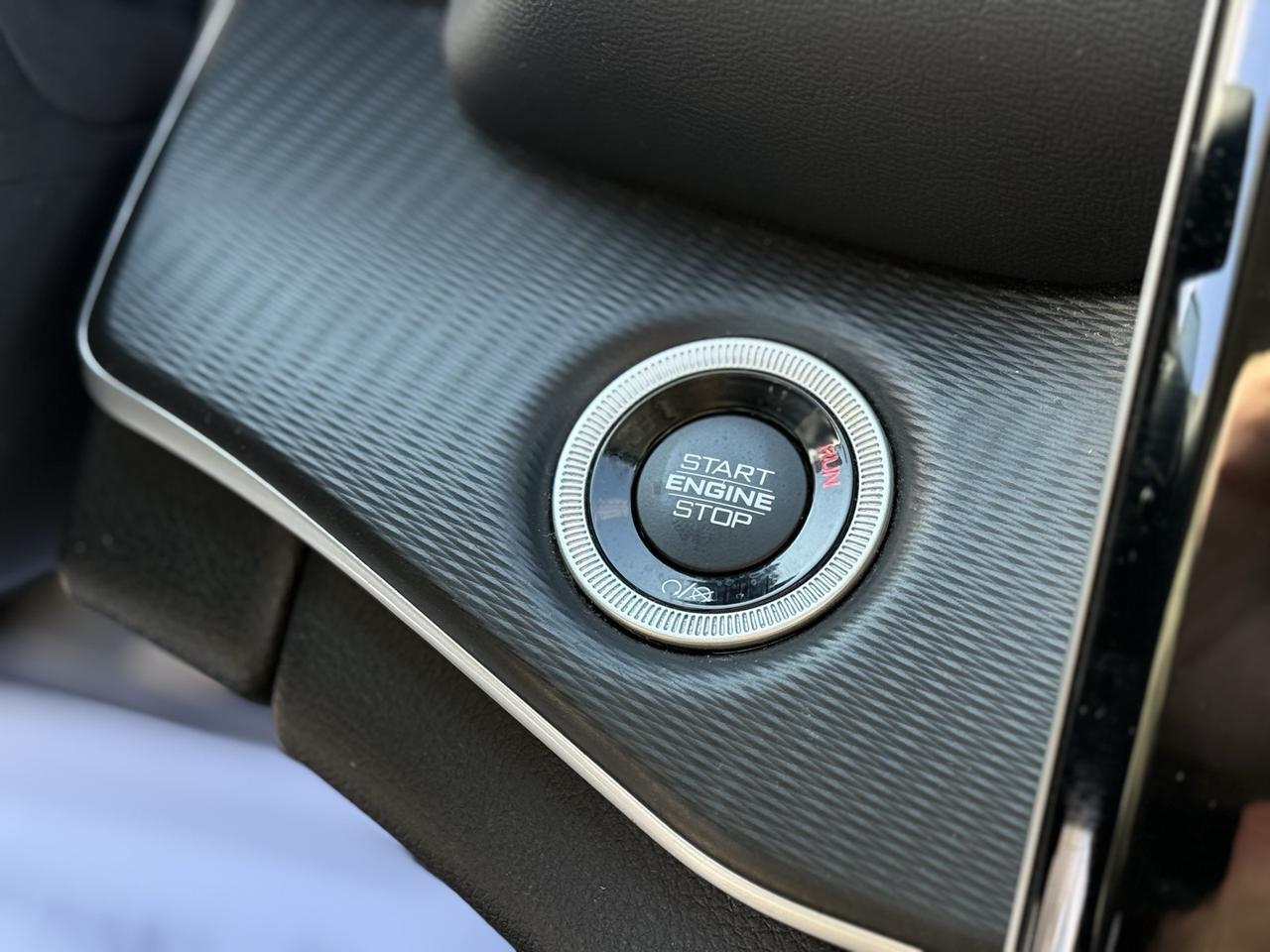 2023 Jeep Grand Cherokee L Laredo Crestwood KY