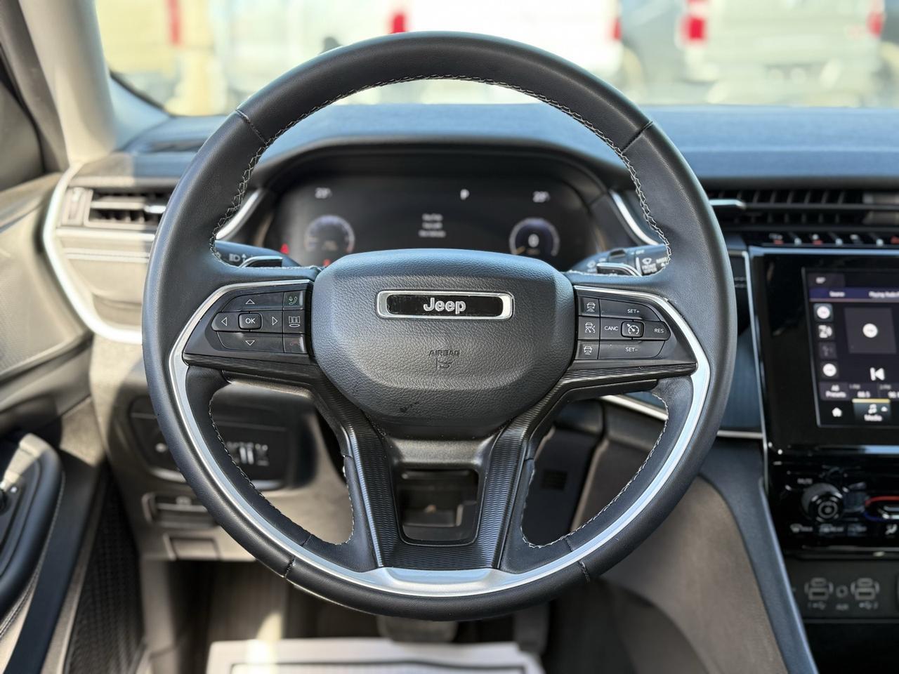 2023 Jeep Grand Cherokee L Laredo Crestwood KY