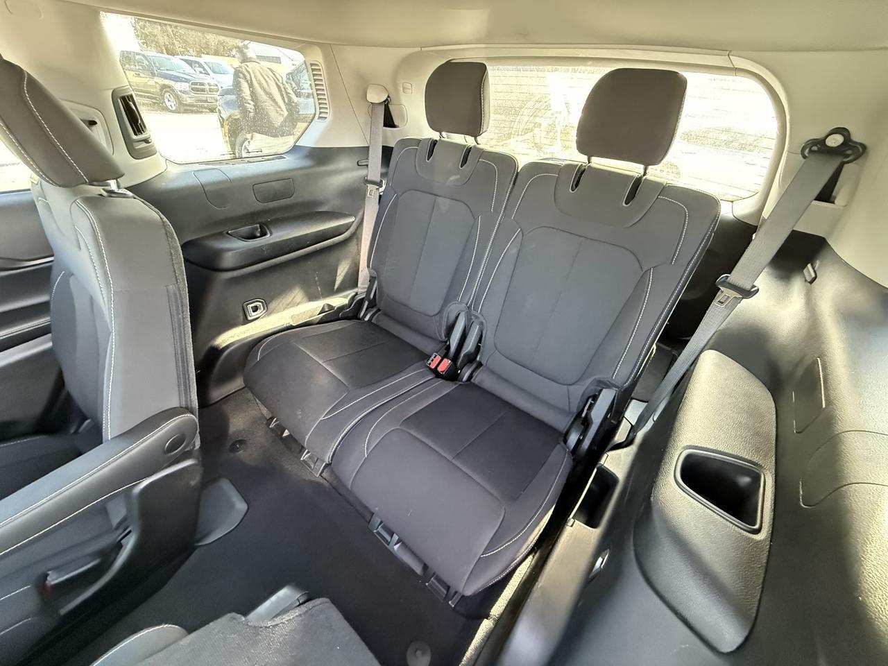 2023 Jeep Grand Cherokee L Laredo Crestwood KY