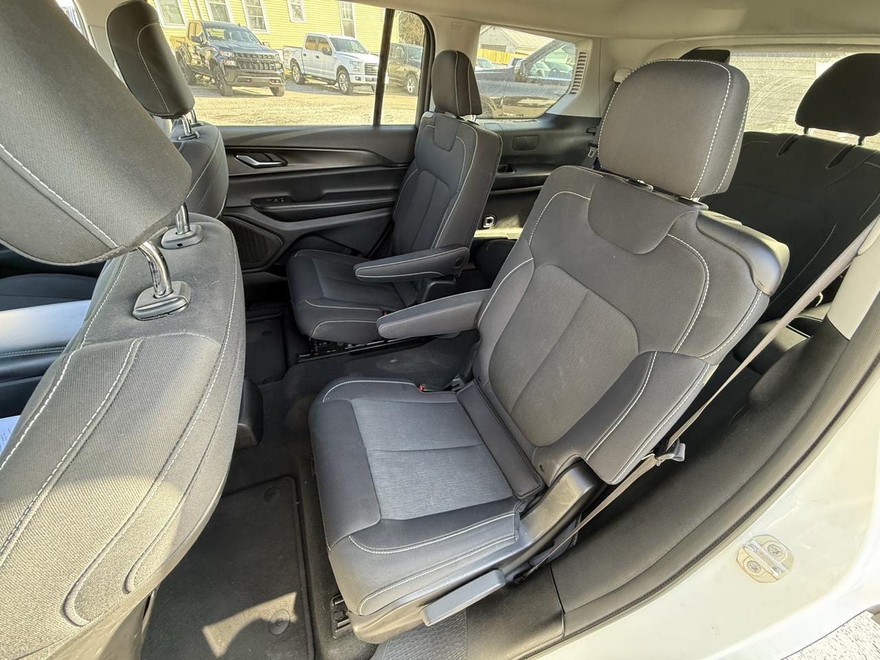 2023 Jeep Grand Cherokee L Laredo Crestwood KY