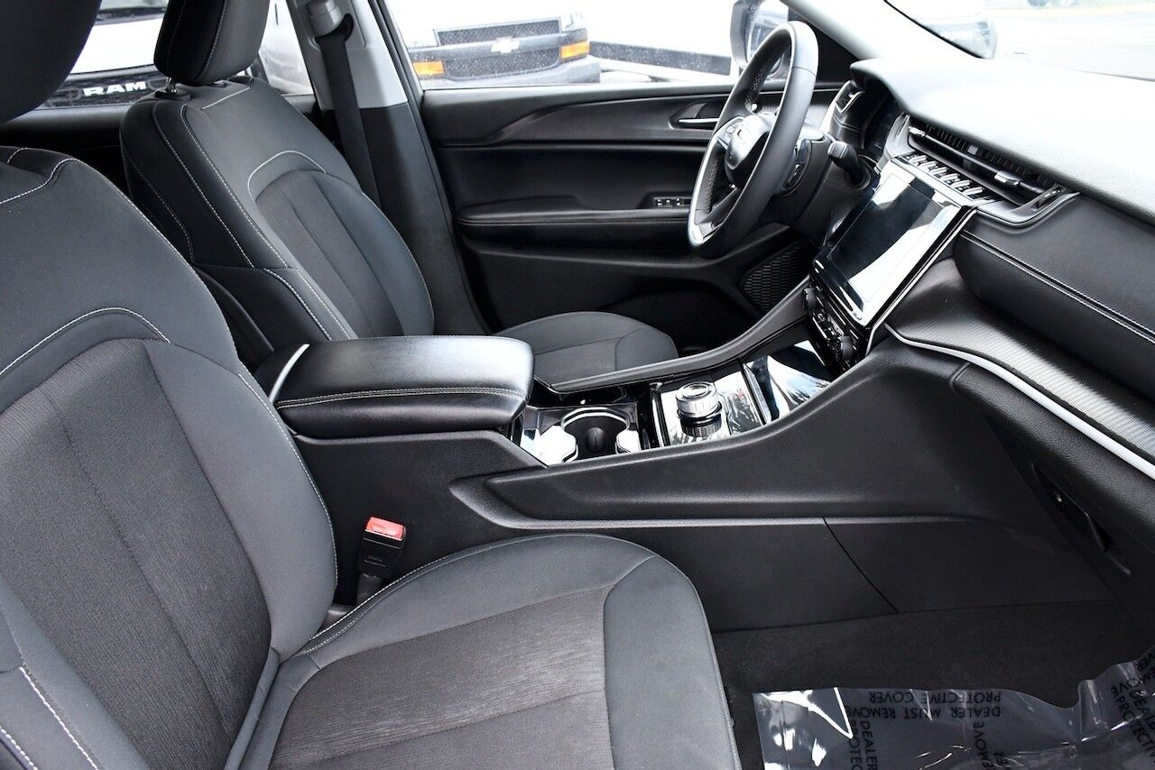 2023 Jeep Grand Cherokee L Laredo Doral FL