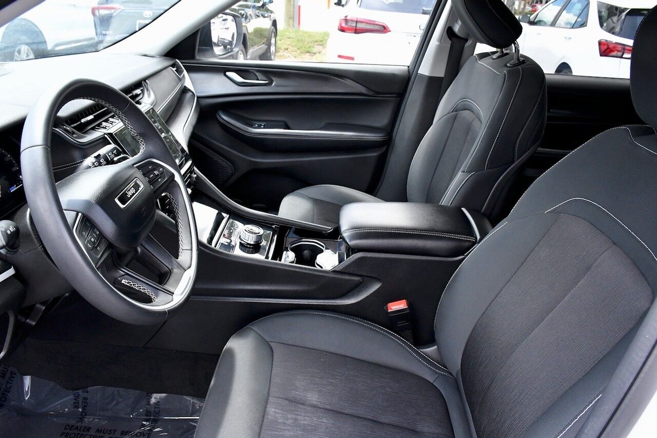 2023 Jeep Grand Cherokee L Laredo Doral FL