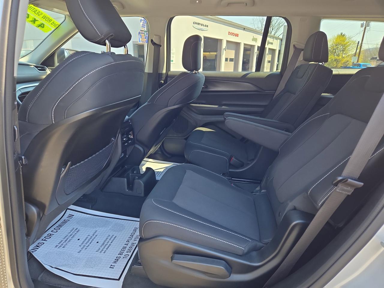 2023 Jeep Grand Cherokee L Laredo Hamburg PA