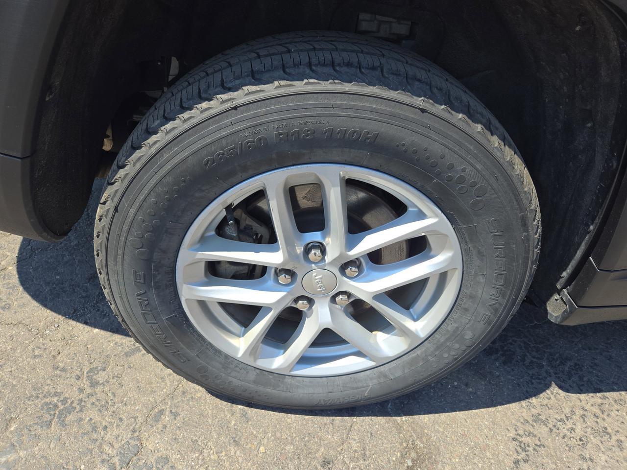 2023 Jeep Grand Cherokee L Laredo Hamburg PA