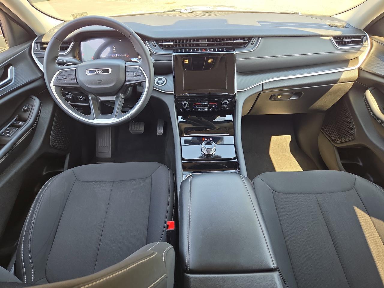 2023 Jeep Grand Cherokee L Laredo Hamburg PA
