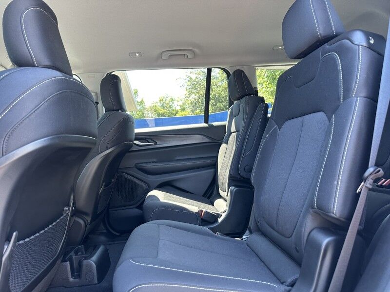 2023 Jeep Grand Cherokee L Laredo Jacksonville FL