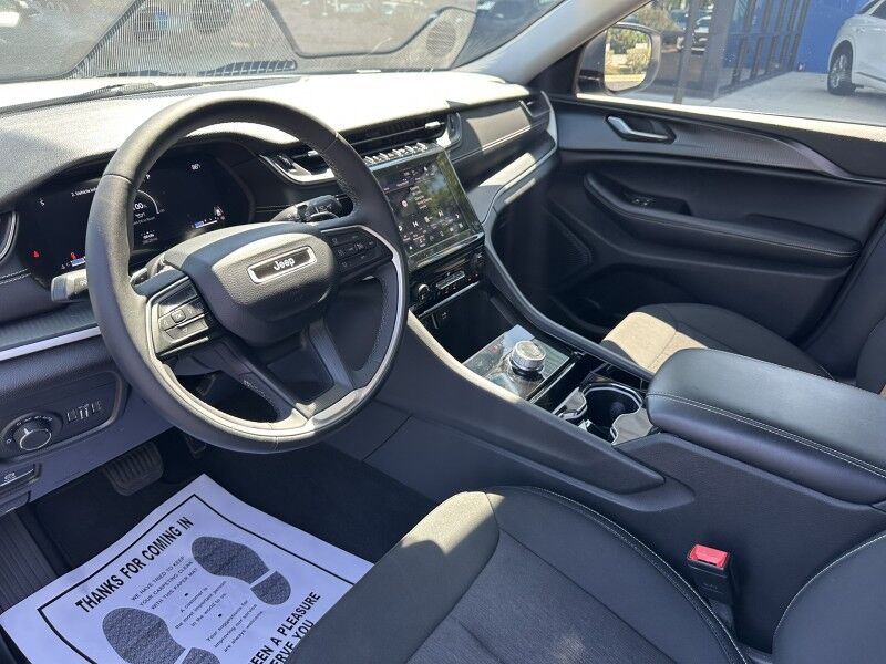 2023 Jeep Grand Cherokee L Laredo Jacksonville FL