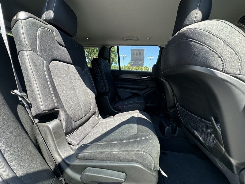2023 Jeep Grand Cherokee L Laredo Jacksonville FL