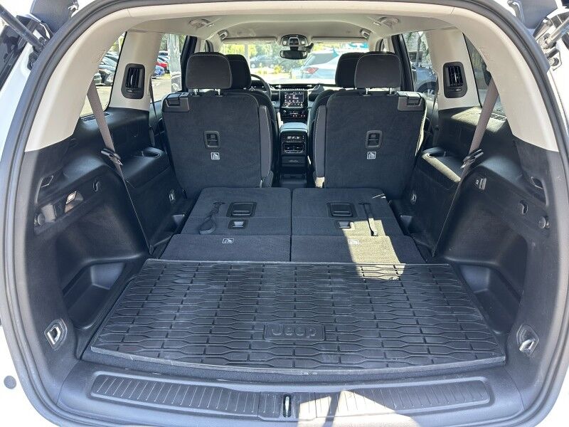 2023 Jeep Grand Cherokee L Laredo Jacksonville FL