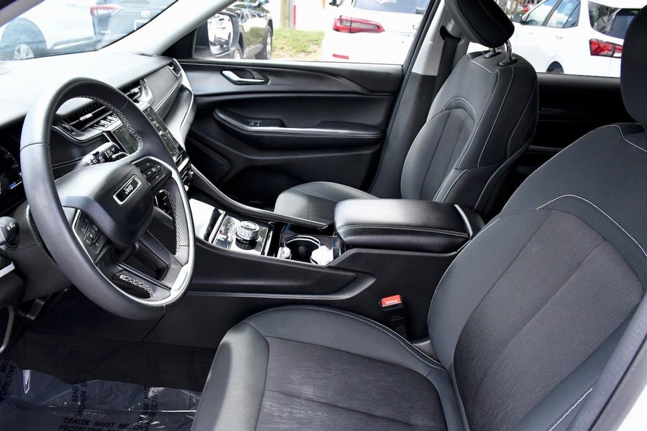 2023 Jeep Grand Cherokee L Laredo Lake Worth FL