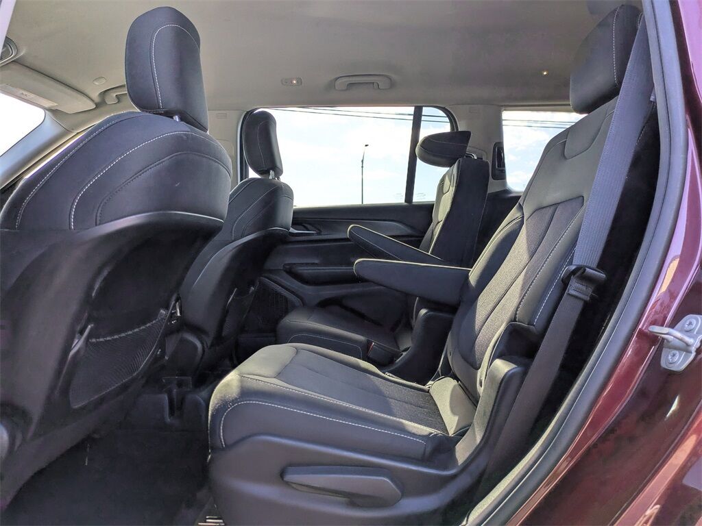 2023 Jeep Grand Cherokee L Laredo Jacksonville FL