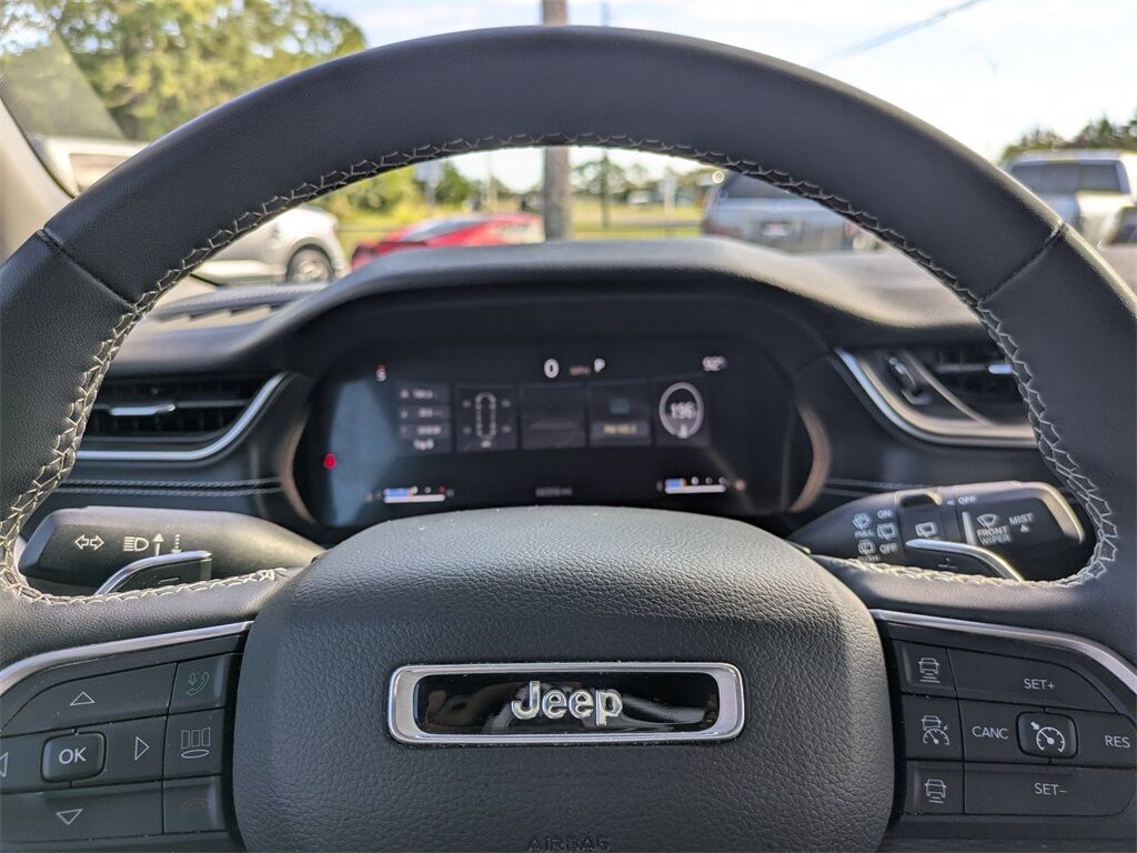 2023 Jeep Grand Cherokee L Laredo Jacksonville FL