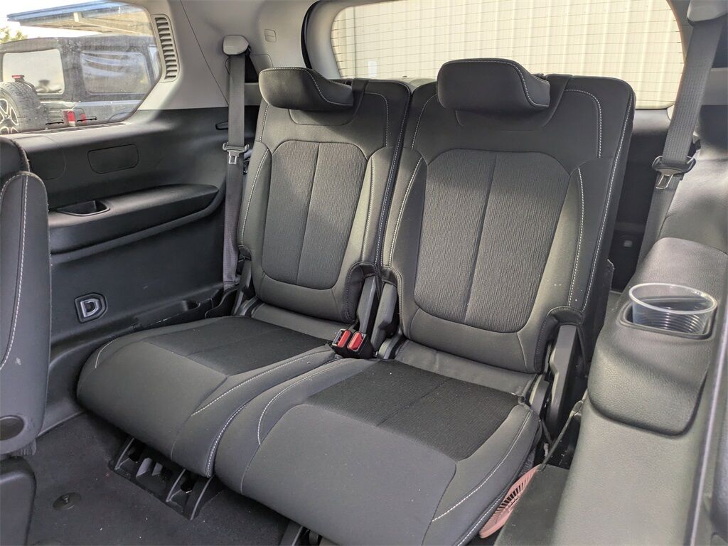 2023 Jeep Grand Cherokee L Laredo Saint Augustine FL