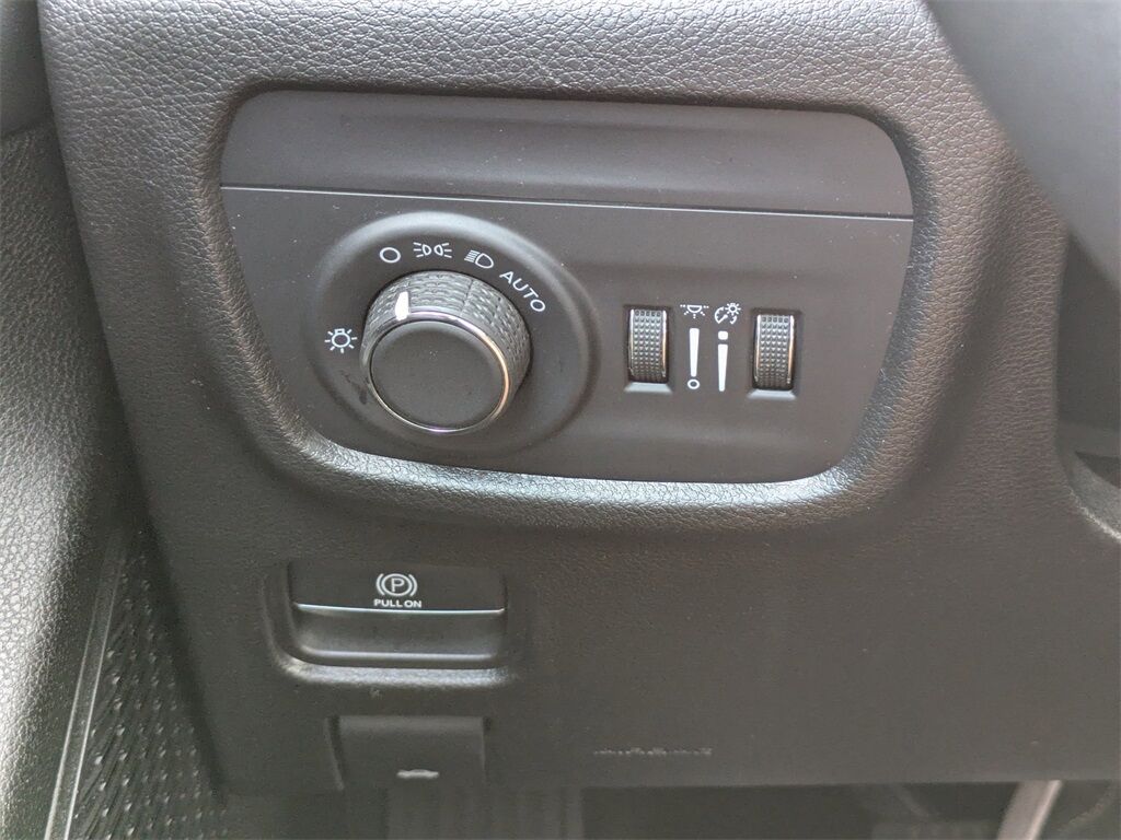 2023 Jeep Grand Cherokee L Laredo Saint Augustine FL