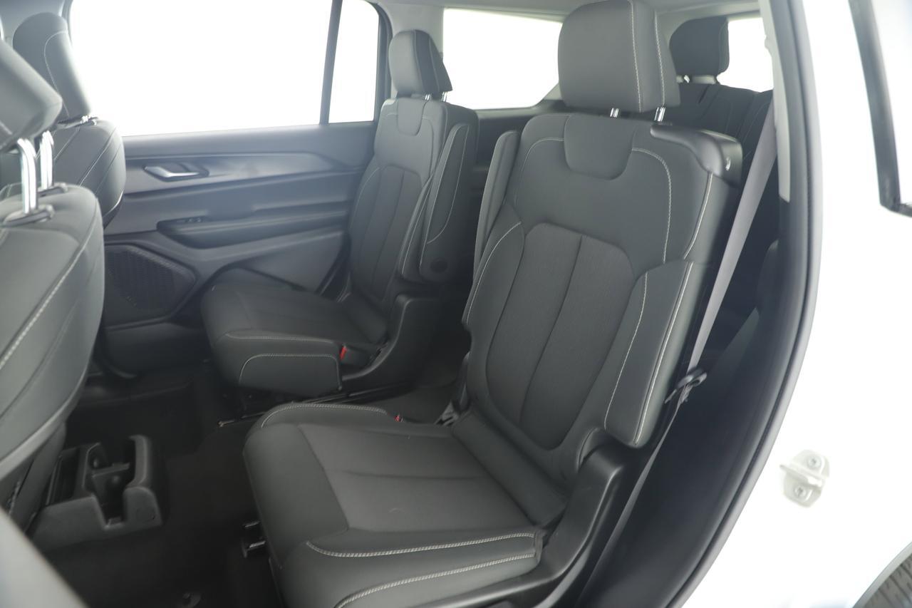 2023 Jeep Grand Cherokee L Laredo New Braunfels TX